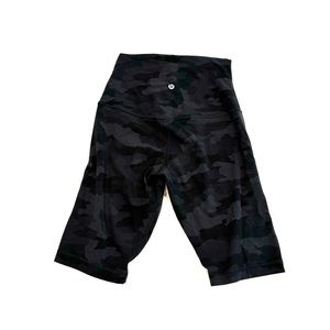 Lululemon align high rise 8” shorts